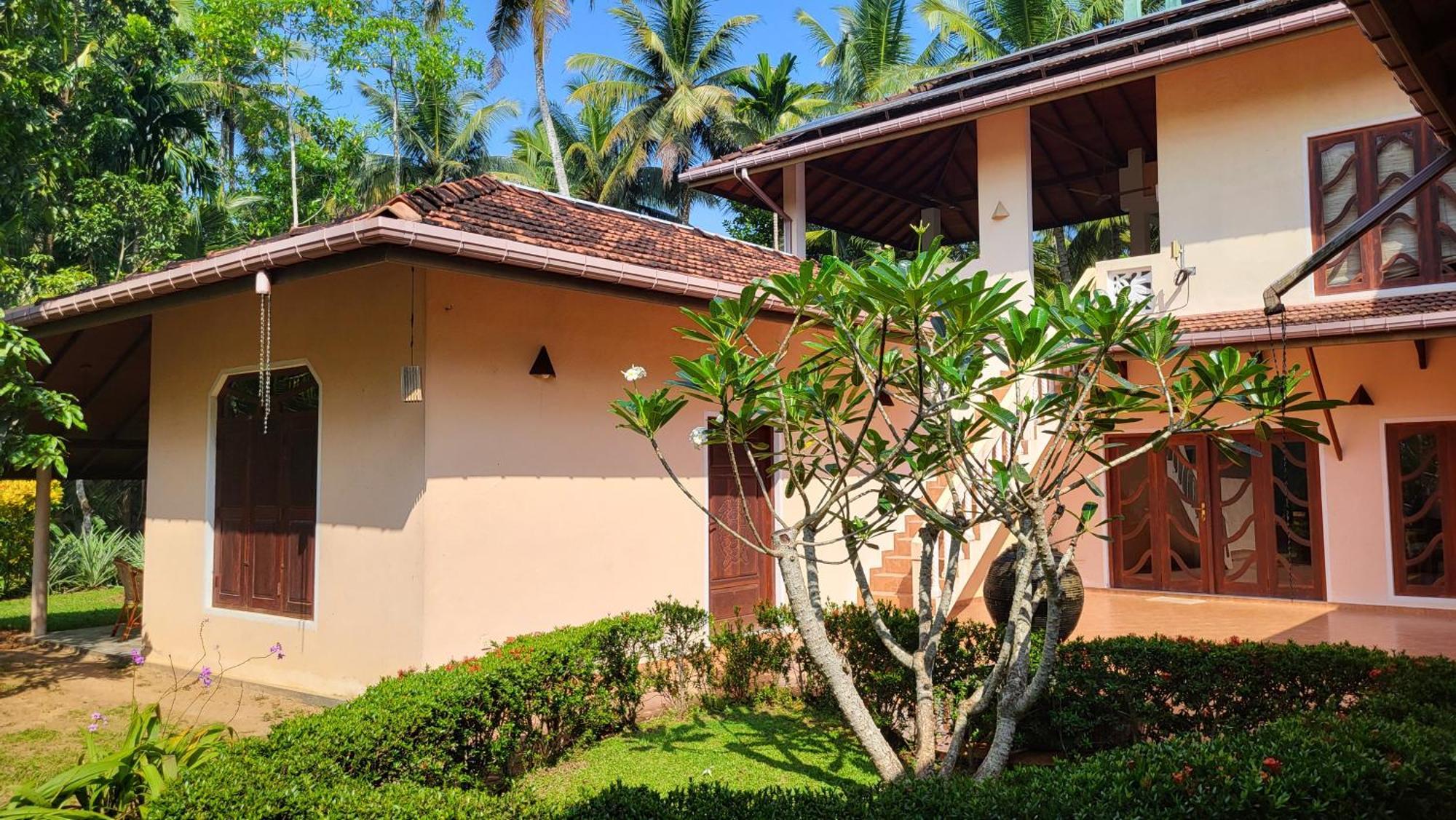 King Coconut Lodge Habaraduwa Central Exterior photo